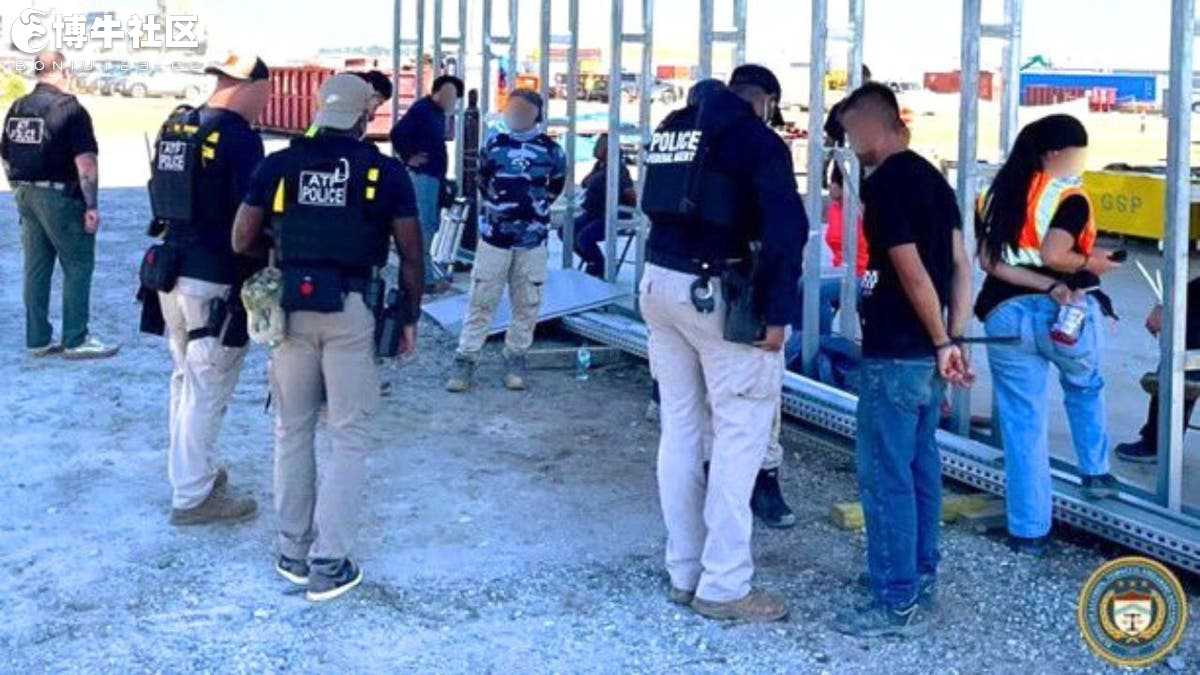 美国移民局突袭乔治亚州的韩国现代工厂，数百工人被捕